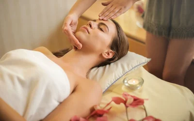 Masaje Facial vs. Gua Sha: ¿Cuál es mejor para tu piel?